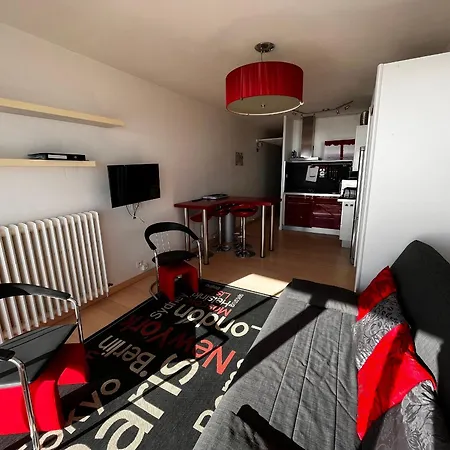 Face Avec Balcon, Proche Commerces Et - Fr-1-197-164 *