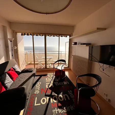 Face Avec Balcon, Proche Commerces Et - Fr-1-197-164